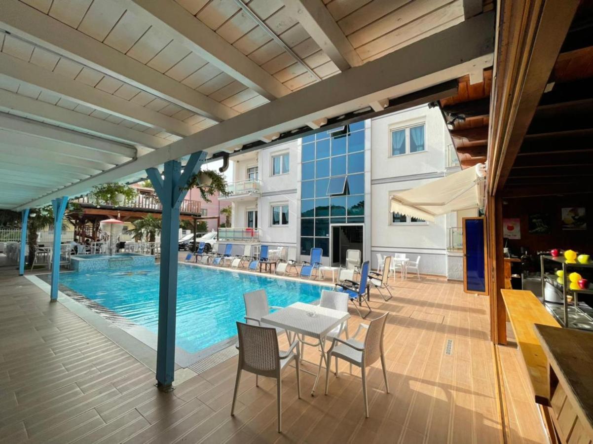 Brian Hotel Velipoje Ngoại thất bức ảnh