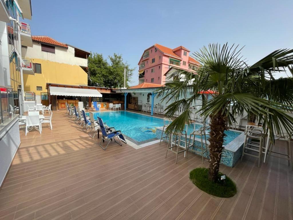 Brian Hotel Velipoje Ngoại thất bức ảnh