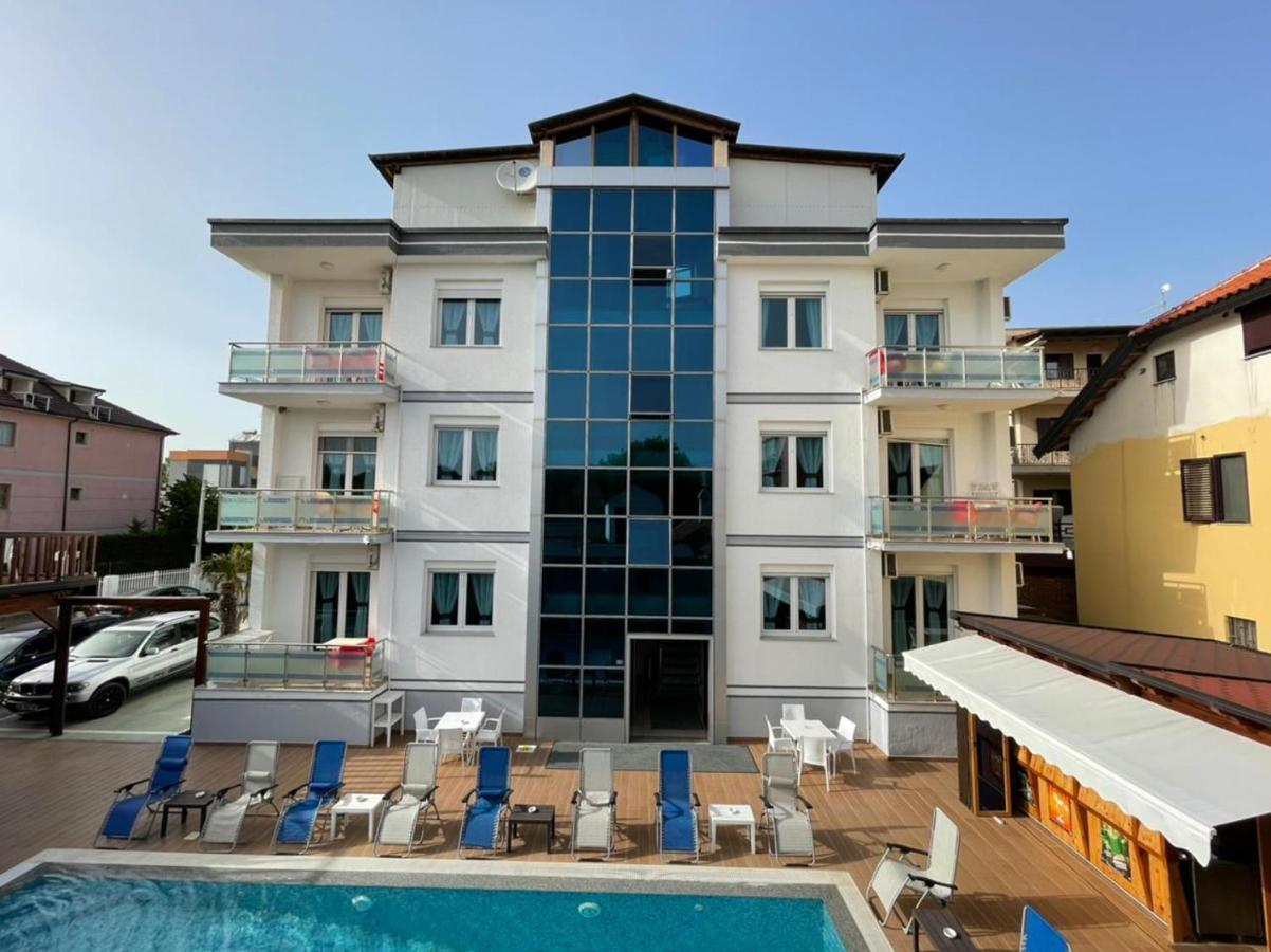 Brian Hotel Velipoje Ngoại thất bức ảnh