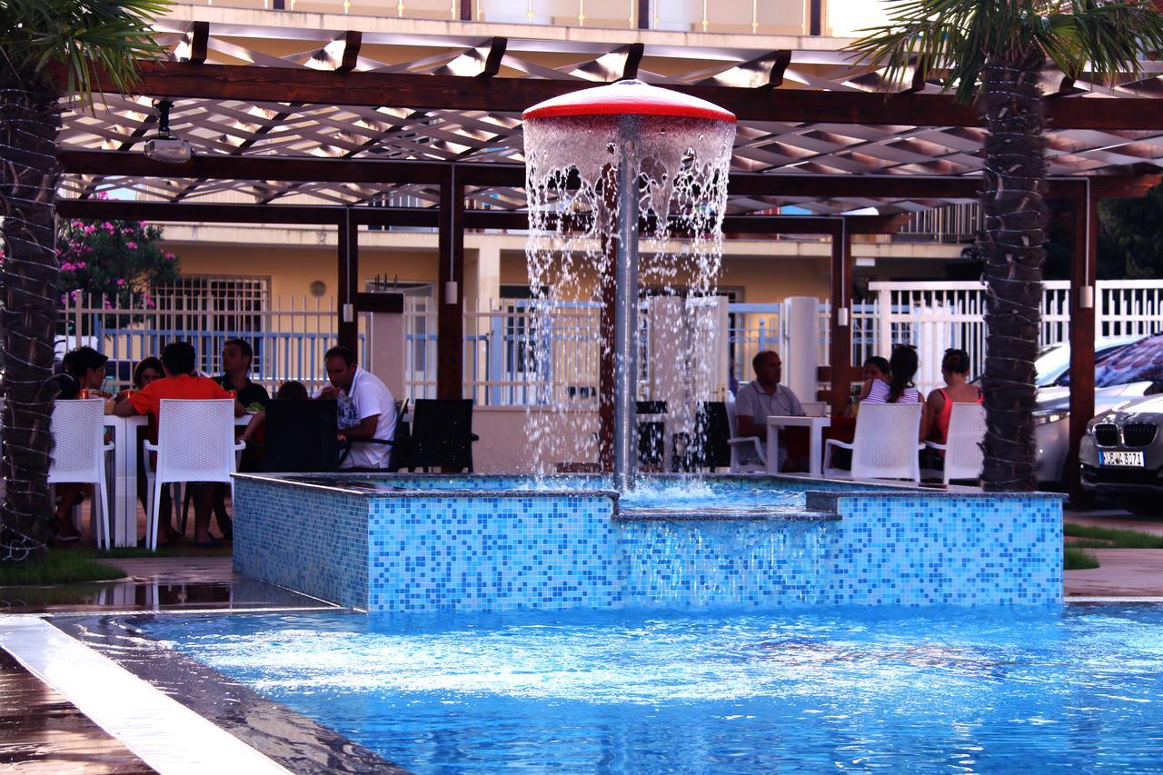 Brian Hotel Velipoje Ngoại thất bức ảnh