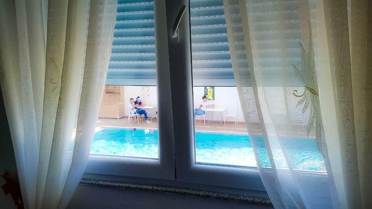 Brian Hotel Velipoje Ngoại thất bức ảnh