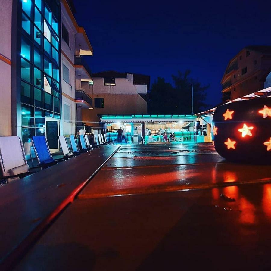 Brian Hotel Velipoje Ngoại thất bức ảnh